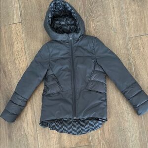 Ivivva Black Puffer girls Jacket. Size 7.